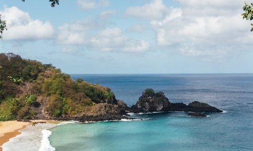 L'archipel de Fernando de Noronha et l'atoll des Rocas