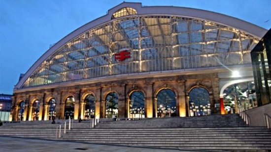 Liverpool : Lime Street