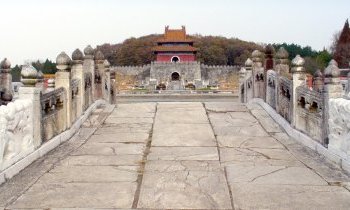 Pékin : tombeaux des Ming