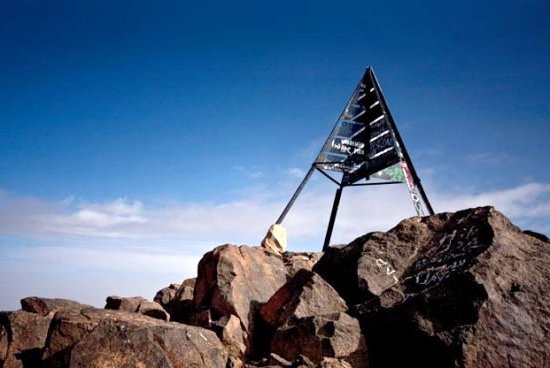 Toubkal, sur la route de la montagne sacrée
