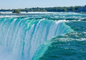 Canada, Les chutes Niagara