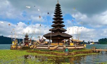 Bali : Le Temple Ulun Danu sur le lac Bratan