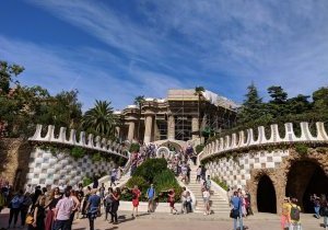 Le Parc Güell à Barcelone : Un chef-d'œuvre de Gaudí